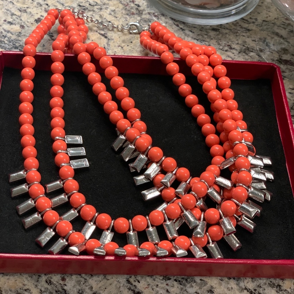 Statement necklace